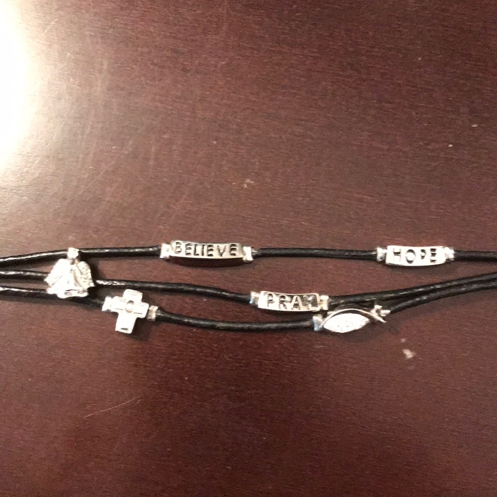 Jewelry - Picture 2 of 3